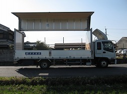 ウィング車で全国配送